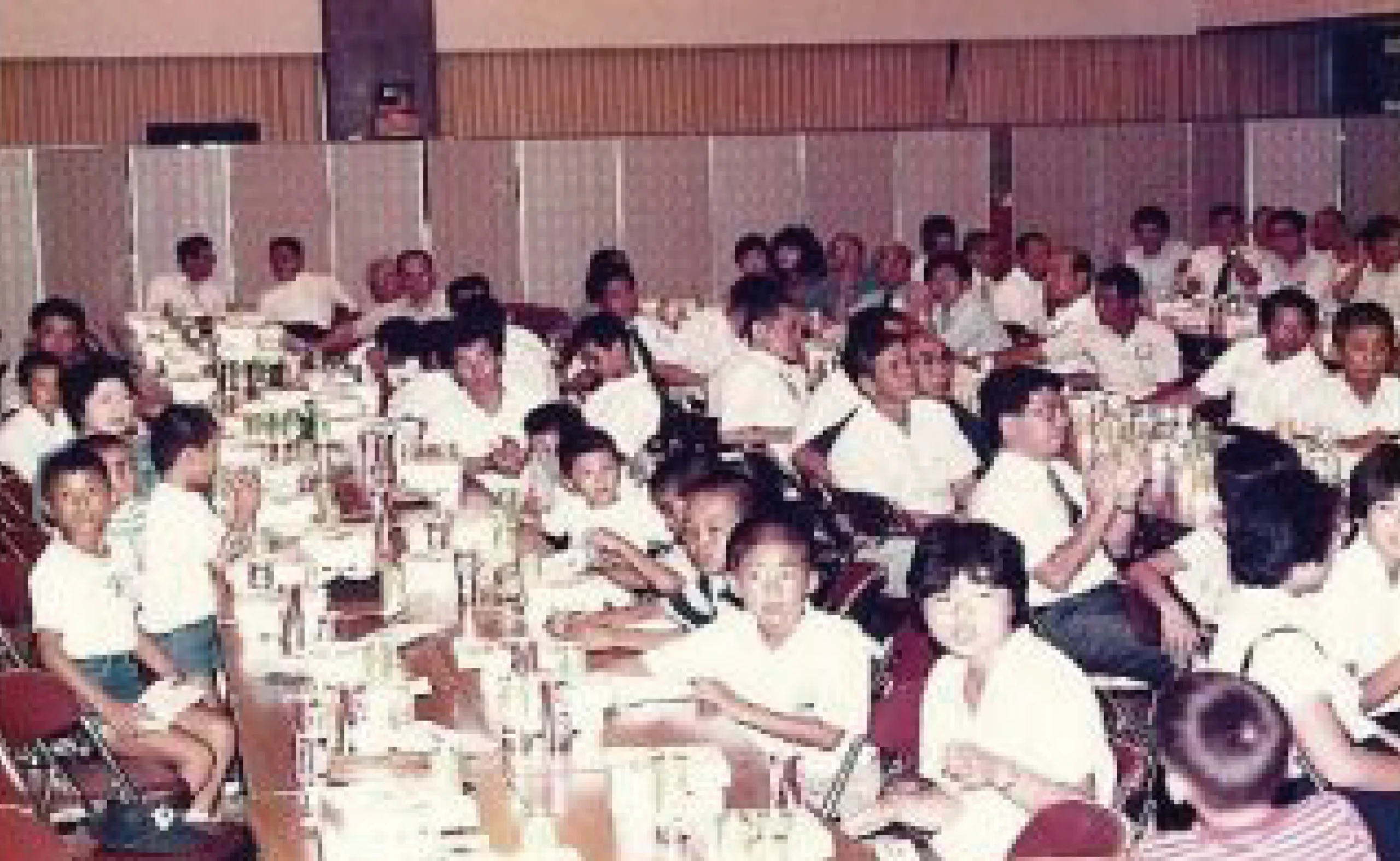 施設の児童 夕食会の様子